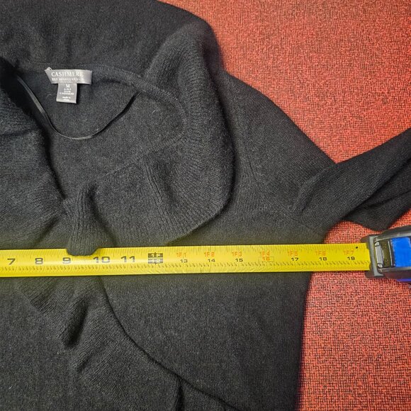 Charter Club 2 Ply Cashmere Sweater M Black Ruffle Collar Soft Elegant Luxury - Picture 6 of 8